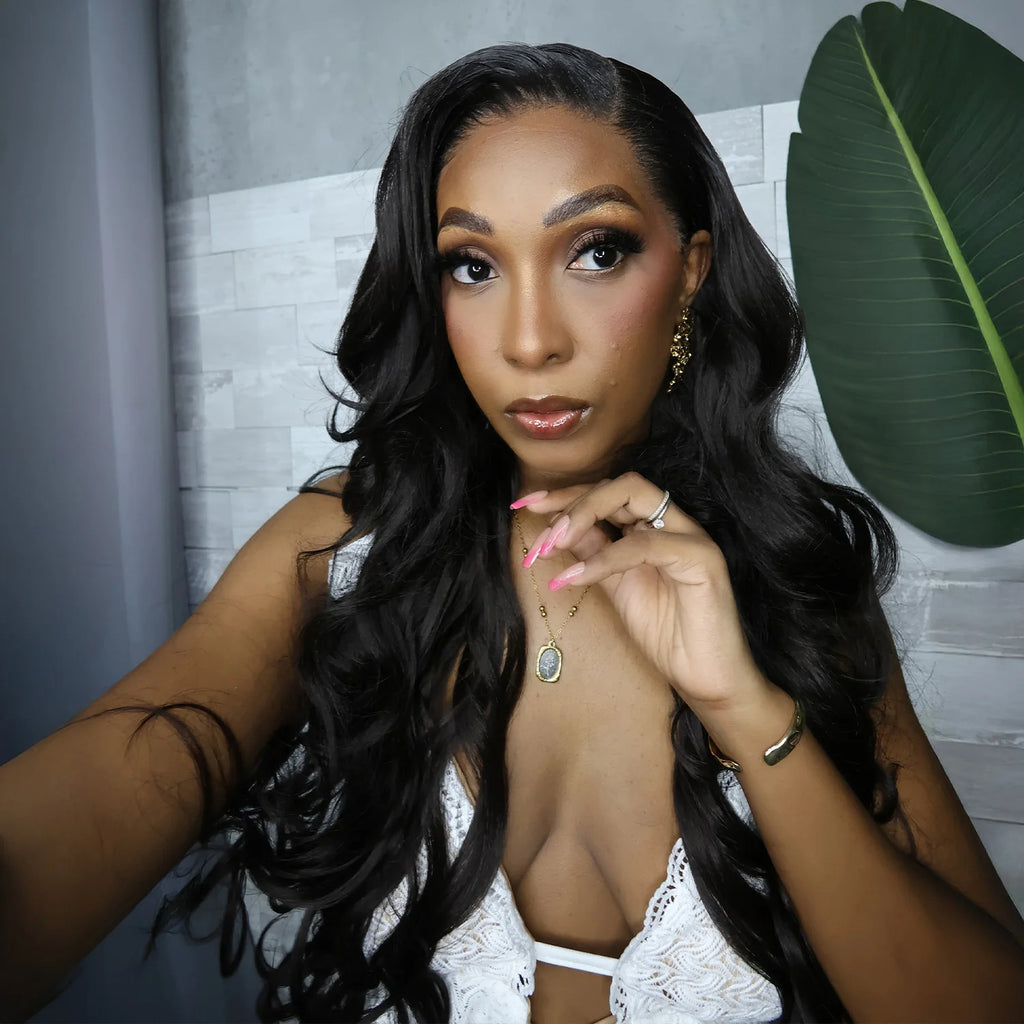 Outre HD Lace Front Synthetic Wig Melted Hairline Glueless Swirlista Swirl 112